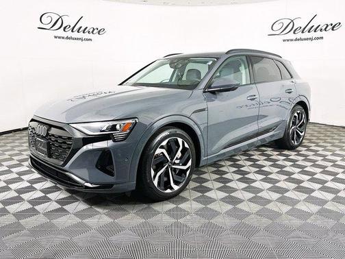 2024 Audi Q8 e-tron Premium Plus