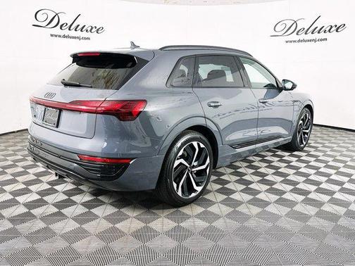 2024 Audi Q8 e-tron Premium Plus
