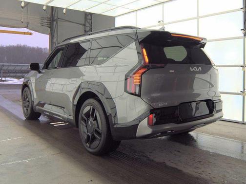 Pebble Gray 2024 Kia EV9 GT-Line