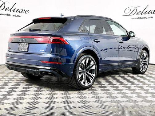Waitomo Blue Metallic 2025 Audi Q8 55 Premium Plus