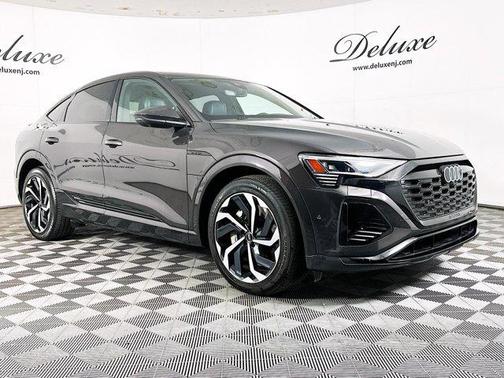2024 Audi Q8 e-tron Prestige