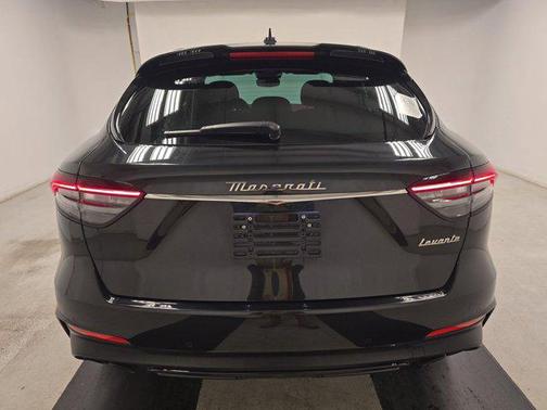 2023 Maserati Levante Modena