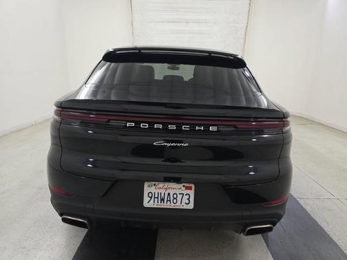 Black 2024 Porsche Cayenne Cayenne