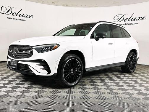 Polar White 2025 Mercedes-Benz GLC 300 4MATIC