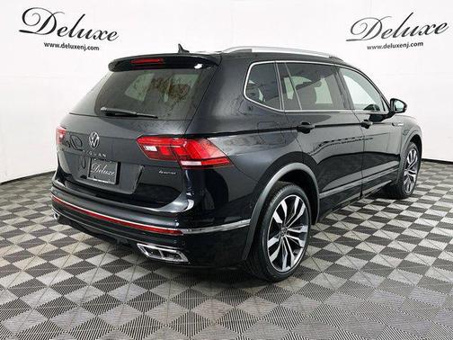 2022 Volkswagen Tiguan 2.0T SEL R-Line 4MOTION