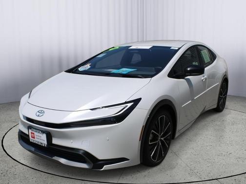 2024 Toyota Prius XLE