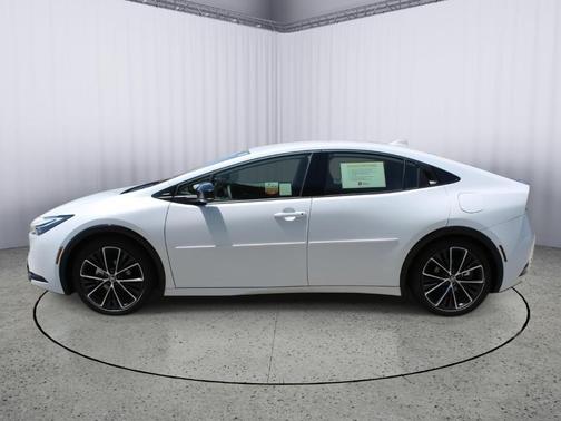 2024 Toyota Prius XLE