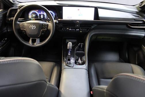2025 Toyota Crown Signia LIMITED
