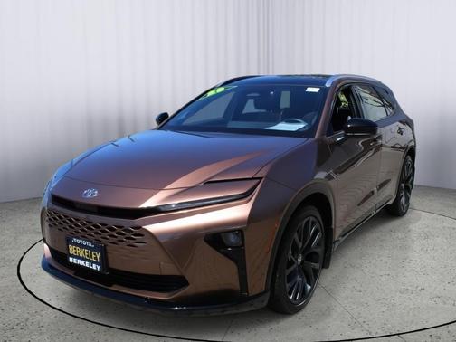 2025 Toyota Crown Signia LIMITED