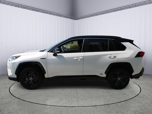 2019 Toyota RAV4 Hybrid XSE