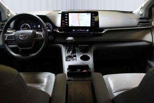 2022 Toyota Sienna Limited