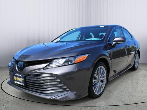 2018 Toyota Camry Hybrid XLE