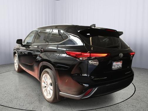 2022 Toyota Highlander Limited