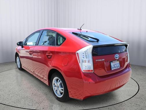 2010 Toyota Prius III