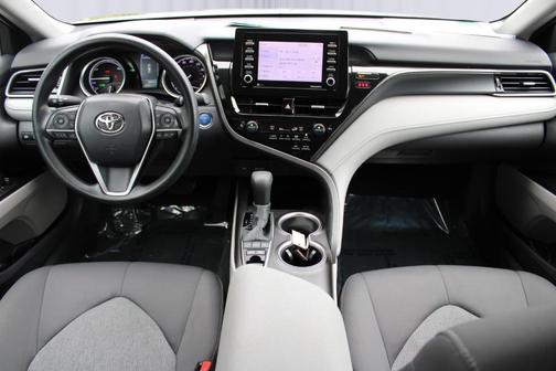2022 Toyota Camry Hybrid LE