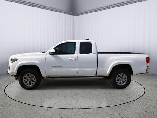 2016 Toyota Tacoma SR5