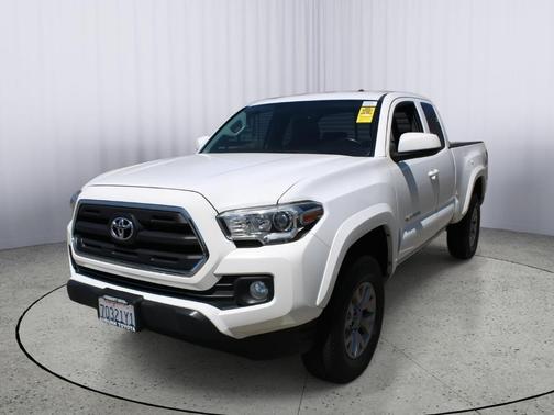2016 Toyota Tacoma SR5