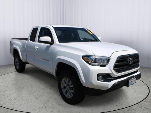 2016 Toyota Tacoma SR5