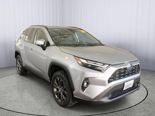 2022 Toyota RAV4 Hybrid XLE Premium