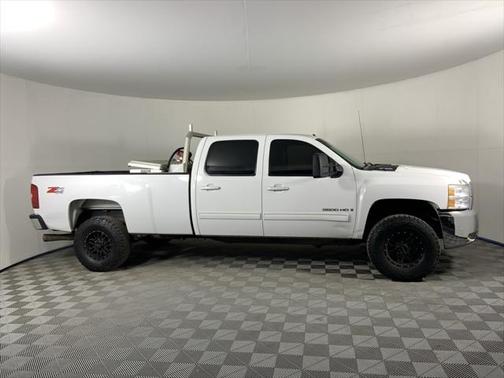 2009 Chevrolet Silverado 3500 LTZ Crew Cab