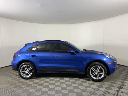 2018 Porsche Macan Sport Edition