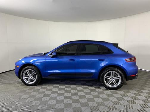 2018 Porsche Macan Sport Edition