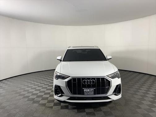 2021 Audi Q3 45 S line Premium