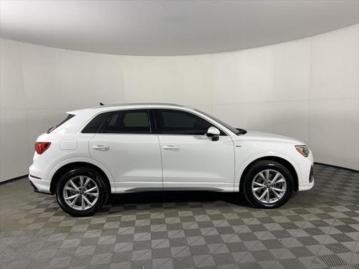 2021 Audi Q3 45 S line Premium
