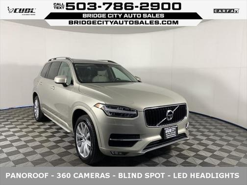 2016 Volvo XC90 T6 Momentum