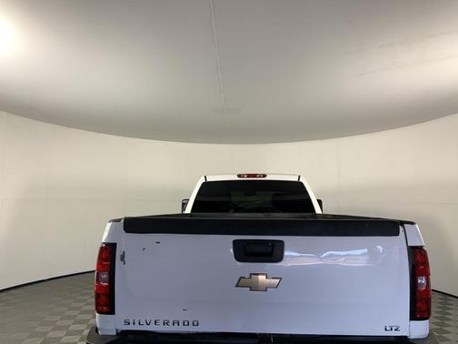 2009 Chevrolet Silverado 3500 LTZ Crew Cab