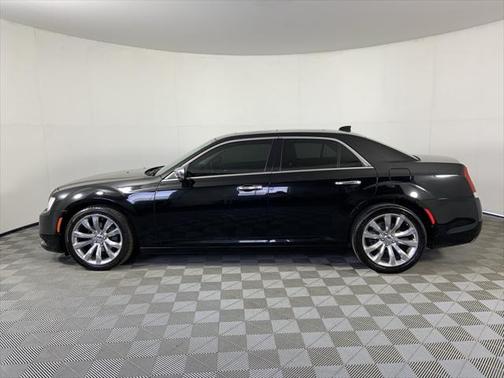 2017 Chrysler 300C Base