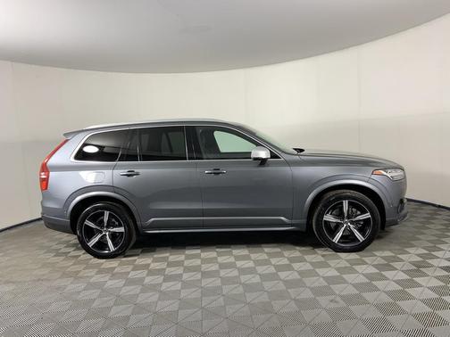 2019 Volvo XC90 T6 R-Design