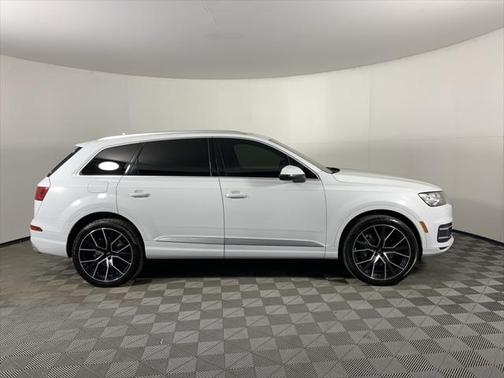 2019 Audi Q7 45 Premium Plus