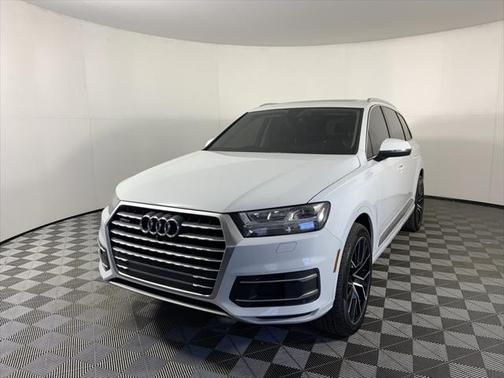 2019 Audi Q7 45 Premium Plus