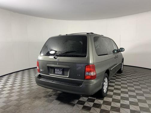 2005 Kia Sedona EX