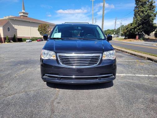 2016 Chrysler Town & Country Touring