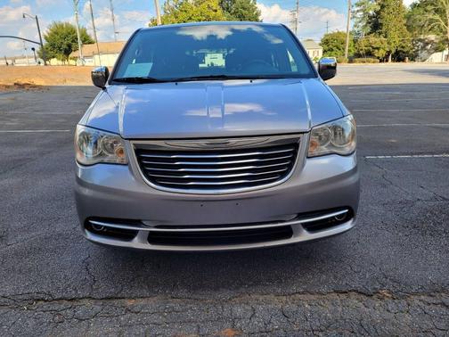 2014 Chrysler Town & Country Touring-L