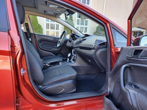 2019 Ford Fiesta SE 4dr Sedan