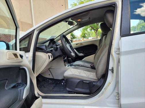2012 Ford Fiesta SE 4dr Sedan