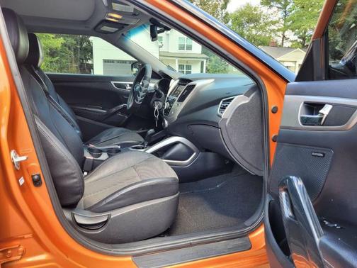 2013 Hyundai Veloster Base