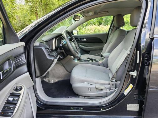 Black 2014 Chevrolet Malibu 1LS
