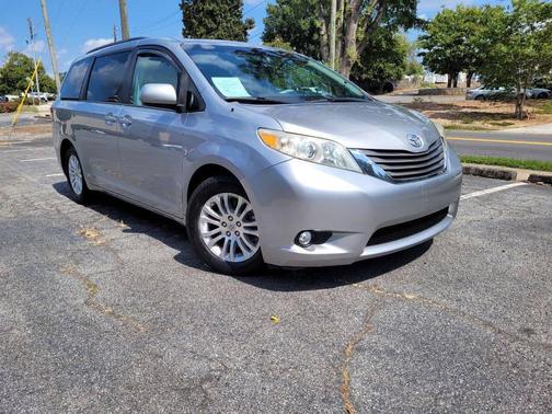 2014 Toyota Sienna XLE