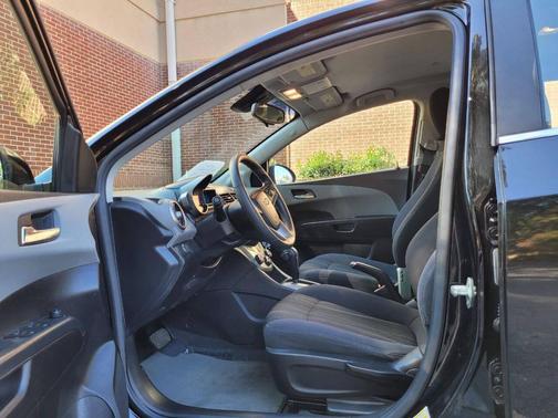 2012 Chevrolet Sonic 2LT