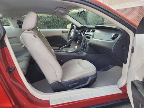2010 Ford Mustang Base