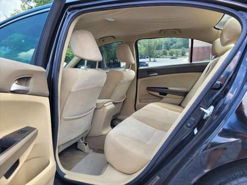 2010 Honda Accord LX 4dr Sedan 5A
