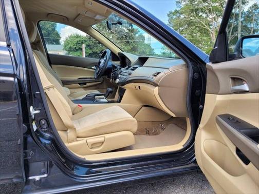 2010 Honda Accord LX 4dr Sedan 5A