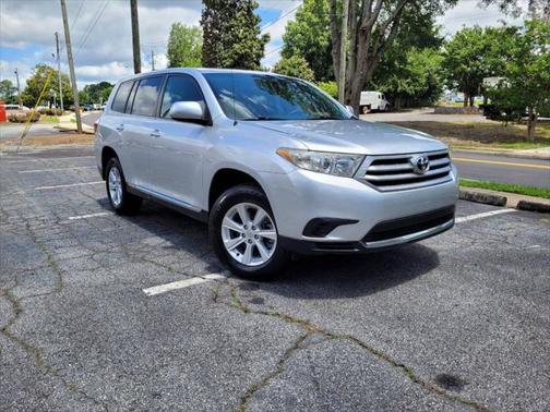2011 Toyota Highlander SE