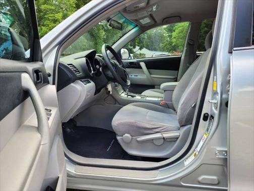 2011 Toyota Highlander SE