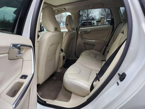 2013 Volvo XC60 3.2 Platinum