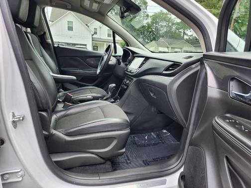 Summit White 2019 Buick Encore Preferred